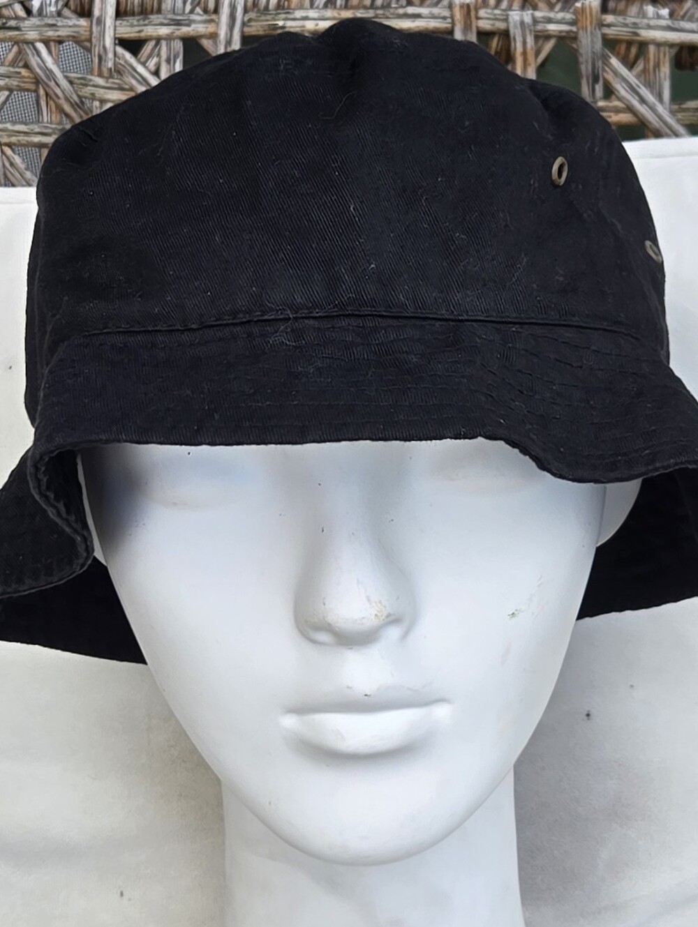 Vintage Black Canvas Bucket Hat Metal Eyelets Style 3100 L/XL